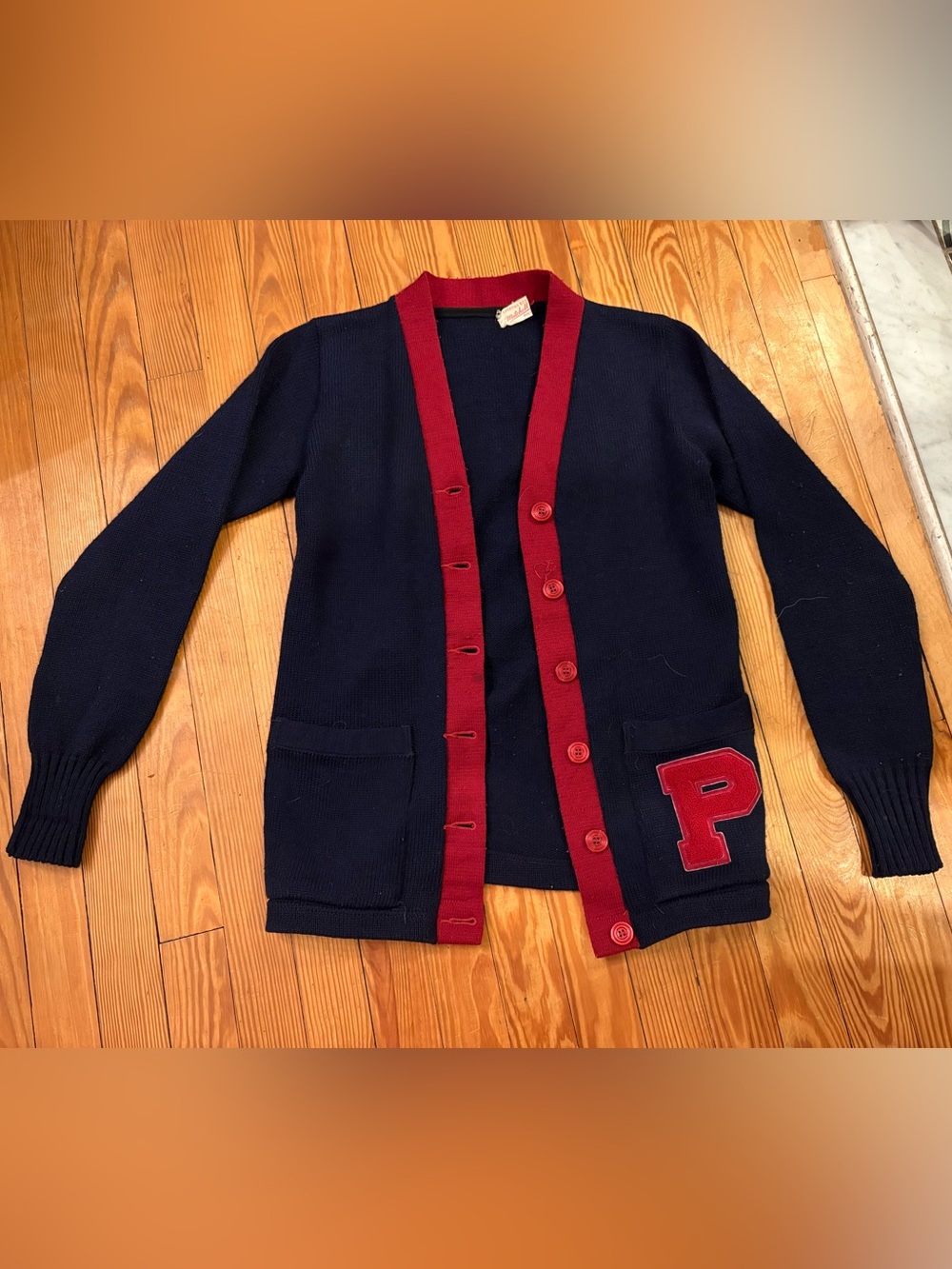 Mitchell & Ness Men’s XS Navy/Red Knit V-Neck Button letterman sweater